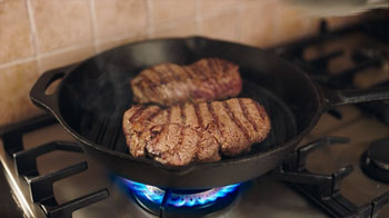 Steak searing on a Gas Cooktop